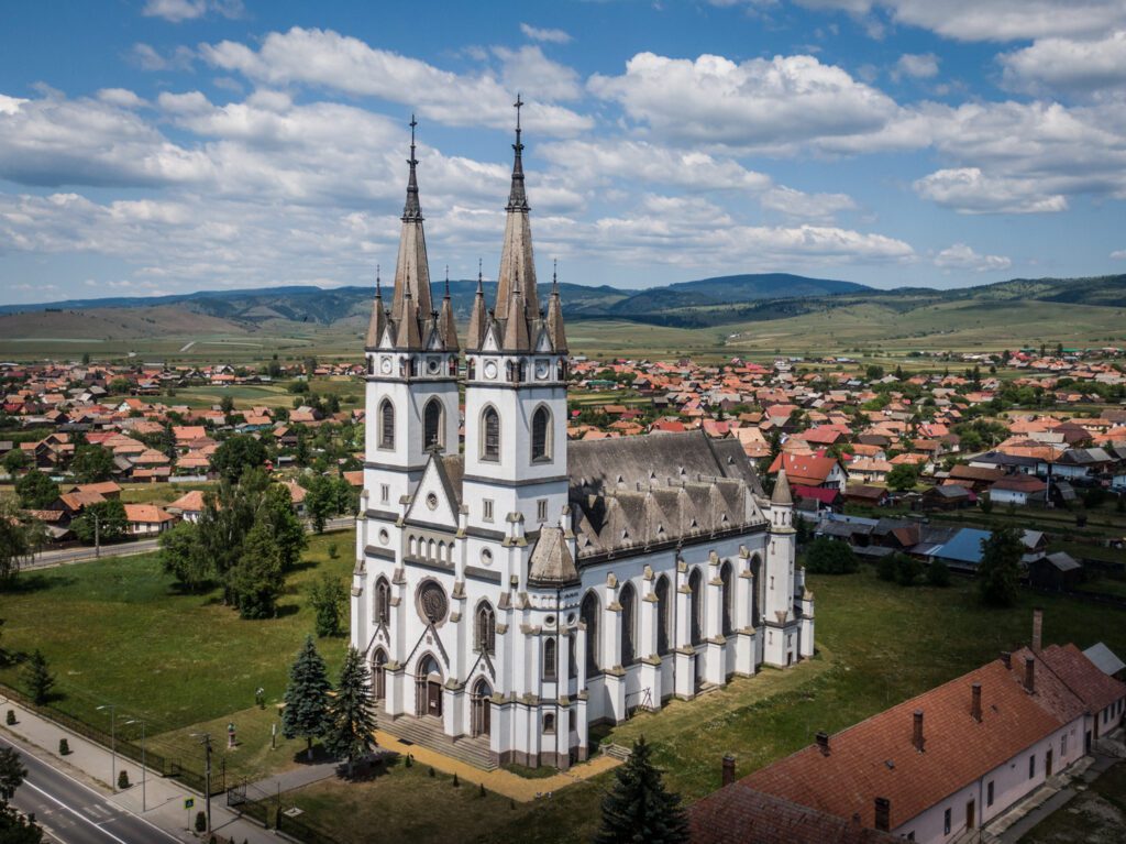 Gyergyóditró templom